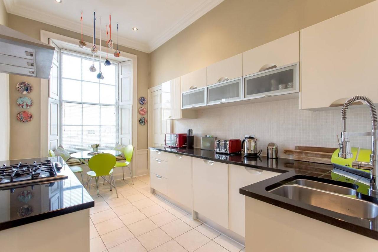 11 York Place Apartment