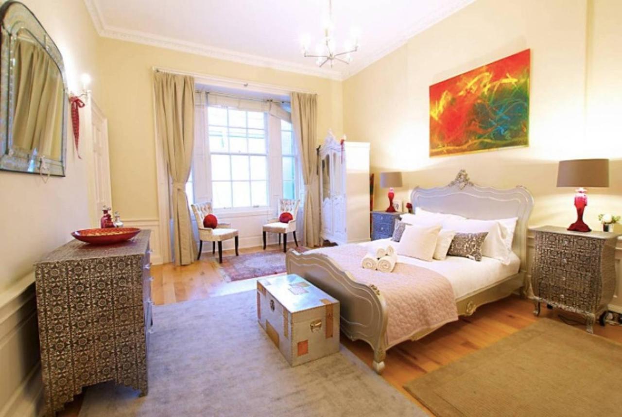 11 York Place Apartment