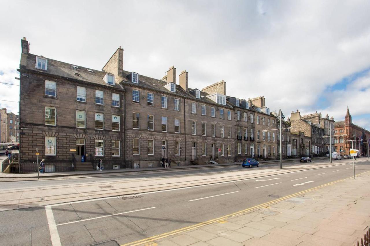 11 York Place Apartment