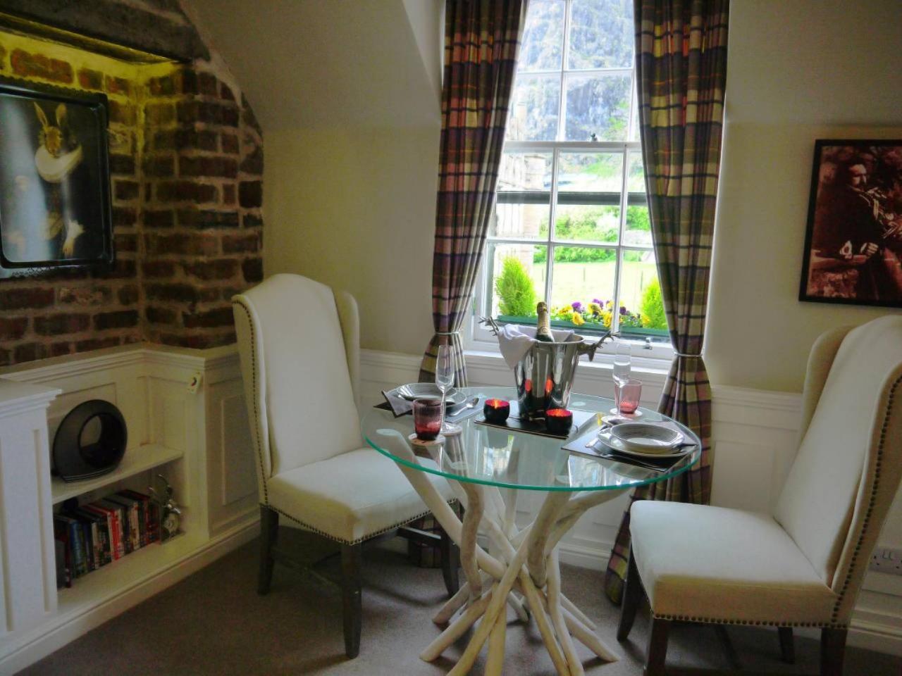 Joivy Charming Nest For Two With Castle View Edinburgh