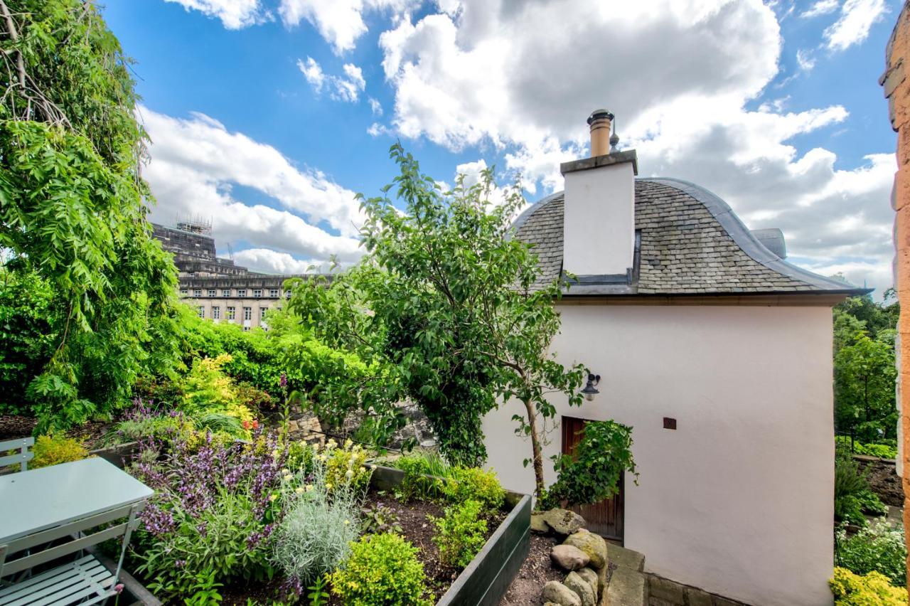 Ferienhaus Altido Rockhouse: Historic Gem - Photographer's Studio EDI