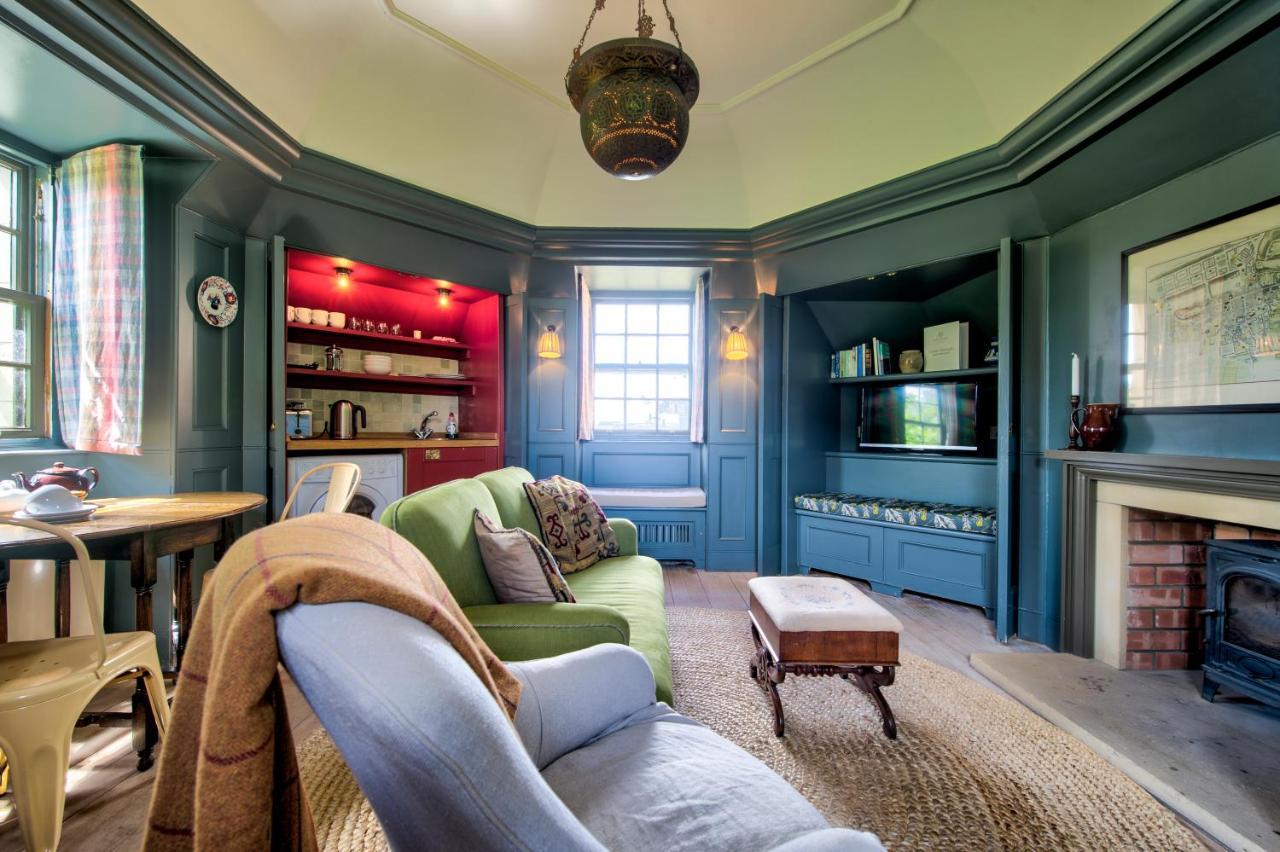 Altido Rockhouse: Historic Gem - Photographer's Studio Ferienhaus