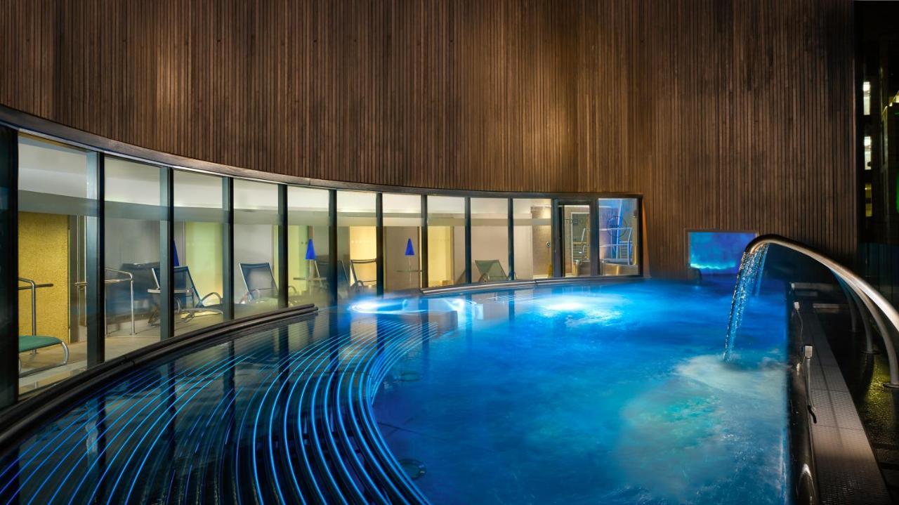 Hotel Sheraton Grand & 5*