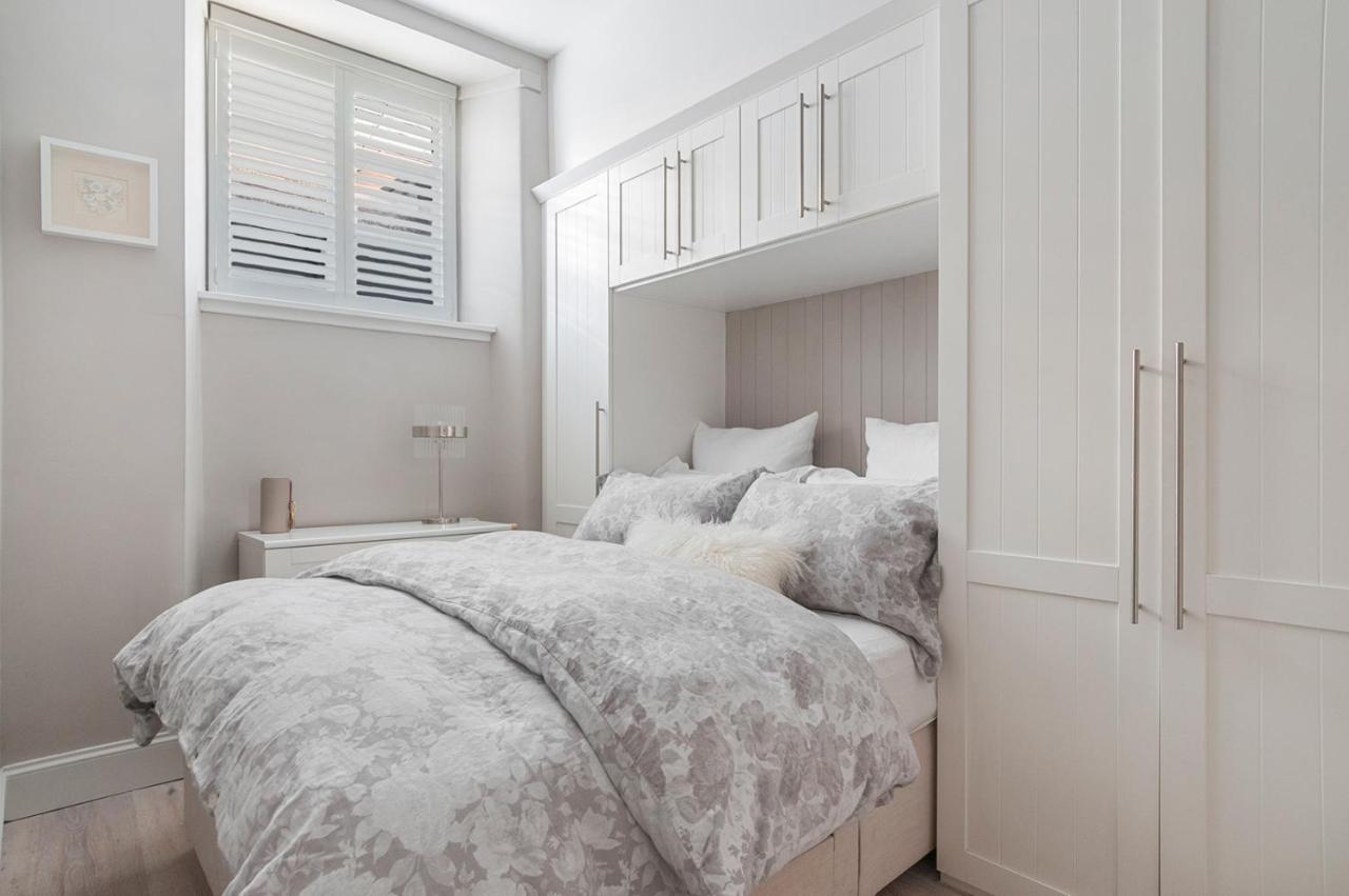 Cosy Holiday In City Centre, Rose Street Apartment