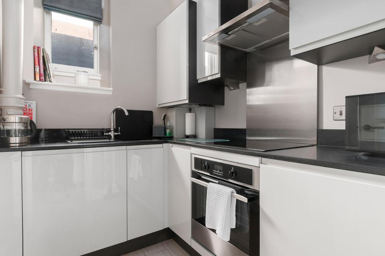 Cosy Holiday In City Centre, Rose Street Apartment Edinburgh
