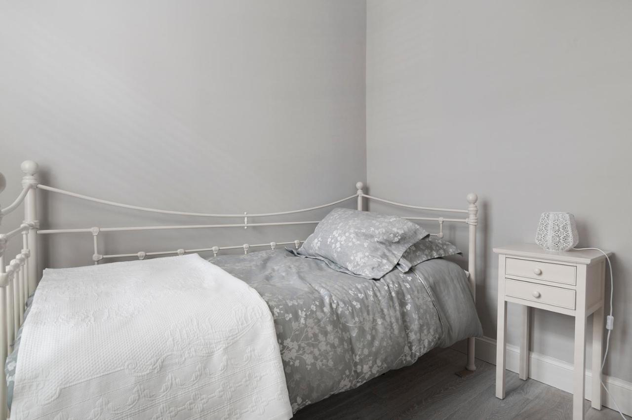 Cosy Holiday In City Centre, Rose Street Apartment