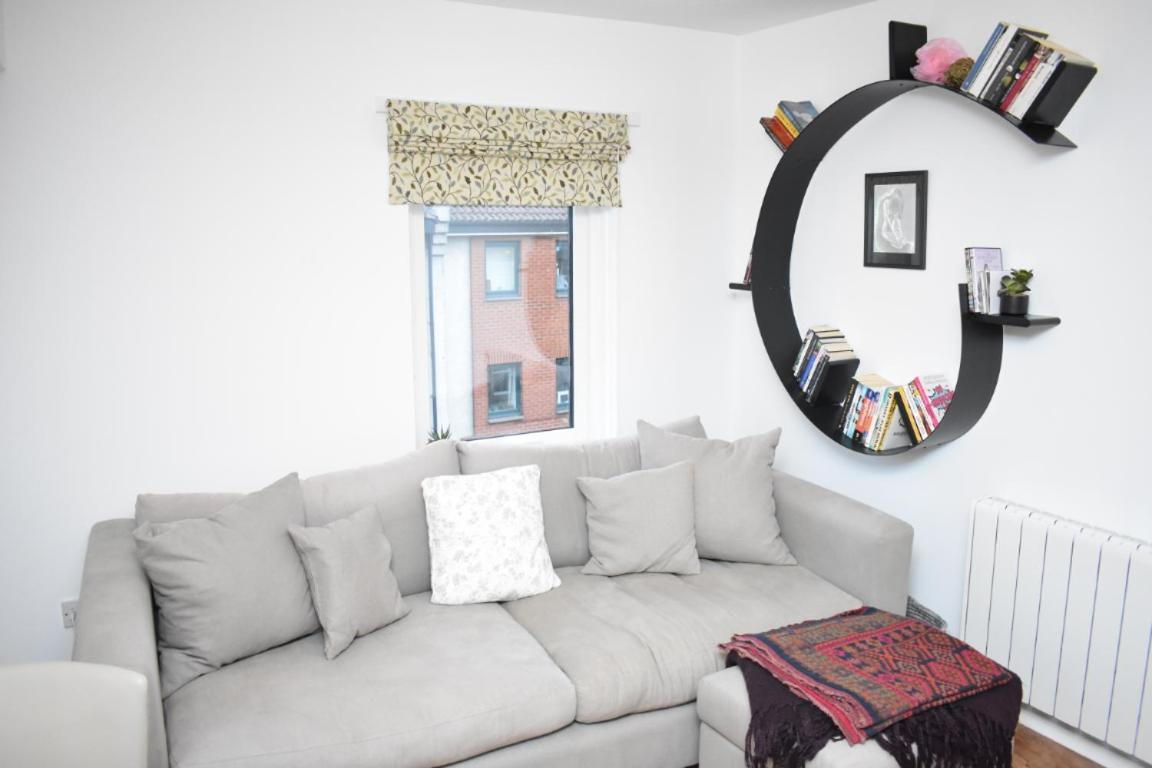 Chapel Lane - Charming Modern One Bed At The Shore! Edinburgh