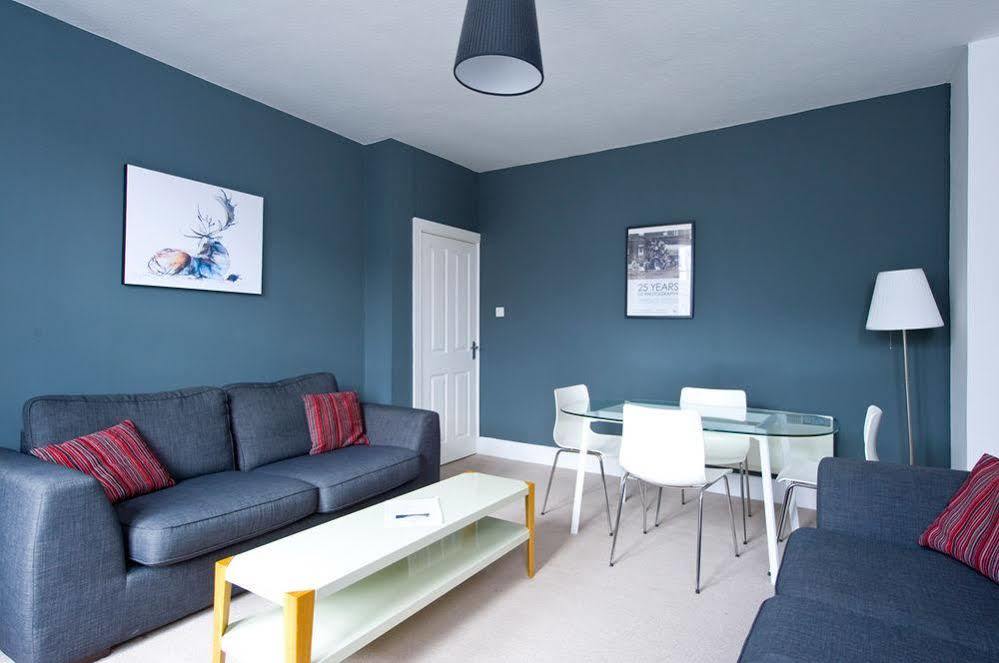 Destiny Scotland - Rose Street Apartment Edinburgh