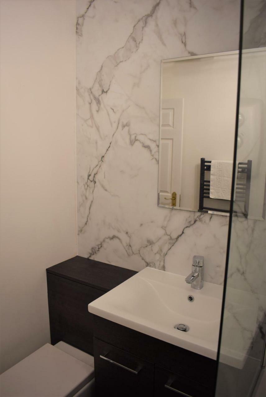 Kelpies Serviced - Cameron Apartment Edinburgh