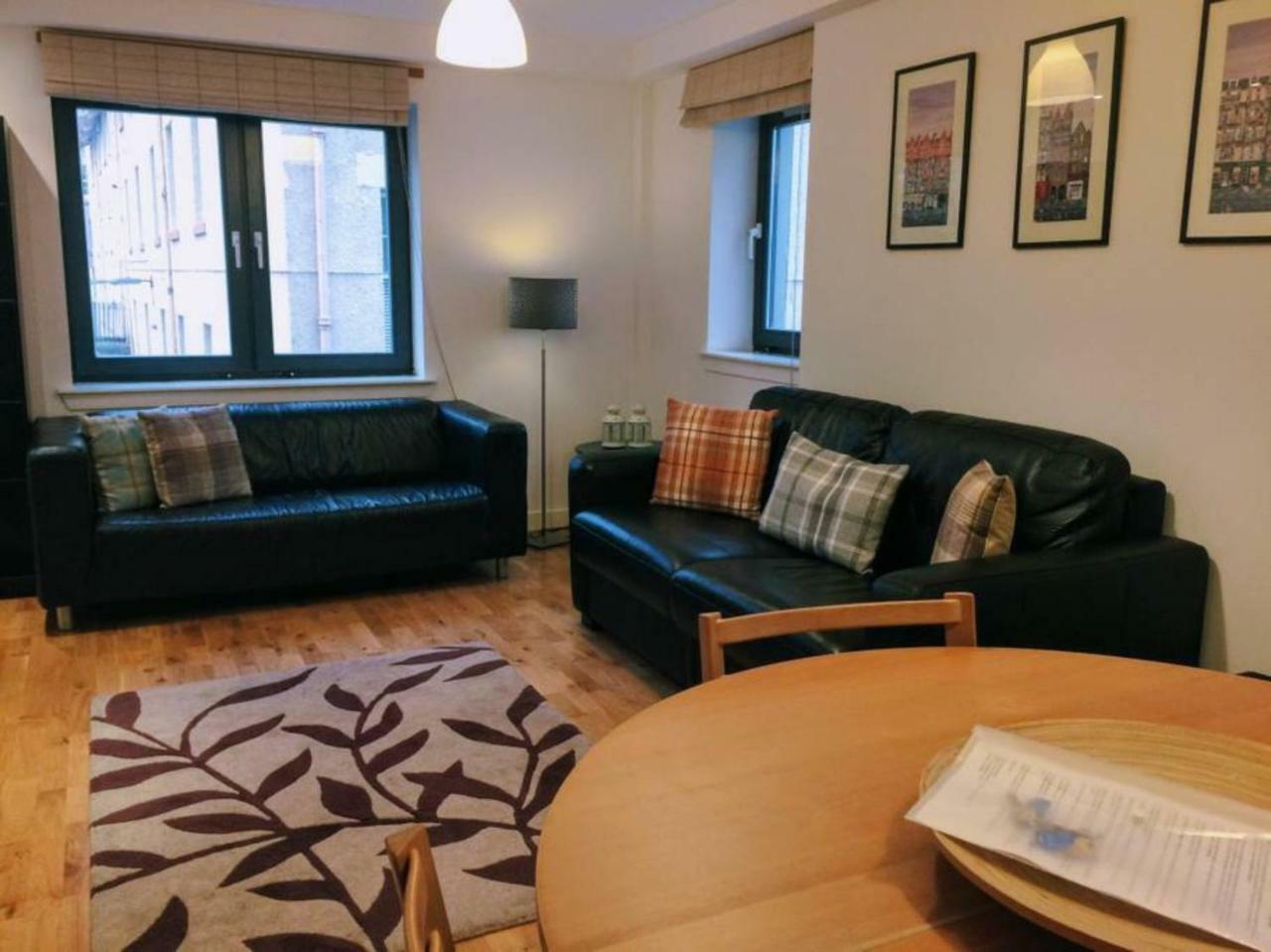 2 Bedroom In Old Town Apartment *