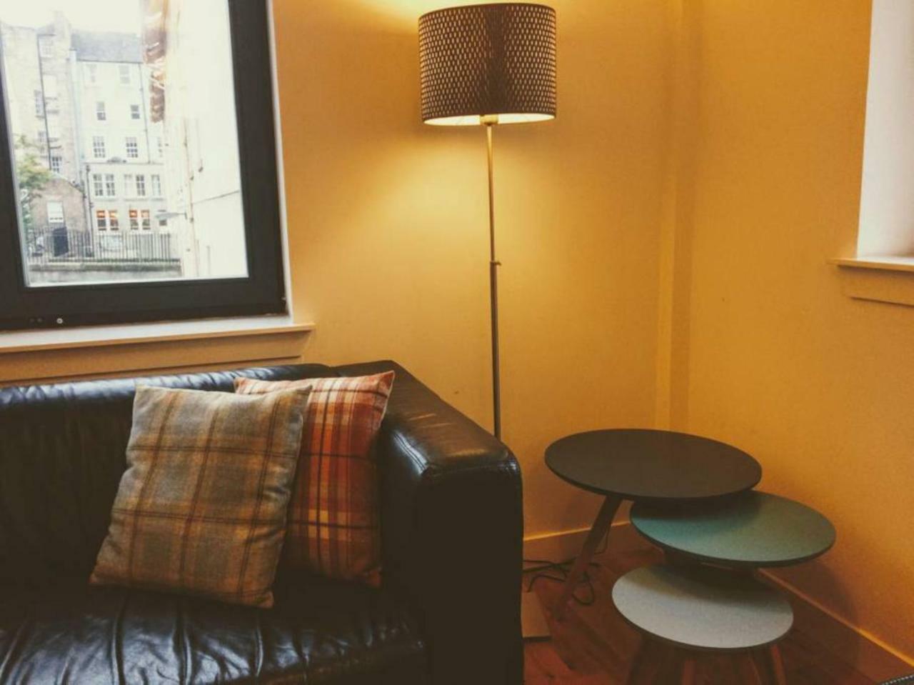Apartment 2 Bedroom In Old Town Edinburgh