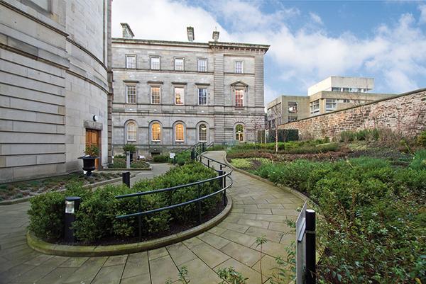 Mansion Craig Court