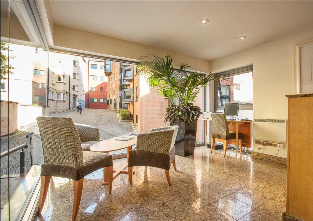 Aparthotel Holyrood 4*