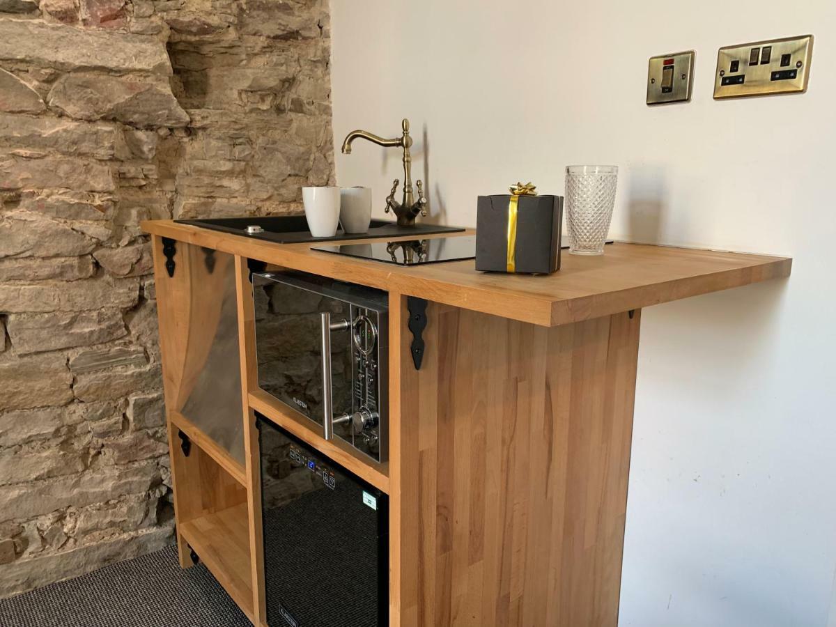 Royal Mile By The Castle Aparthotel 5*