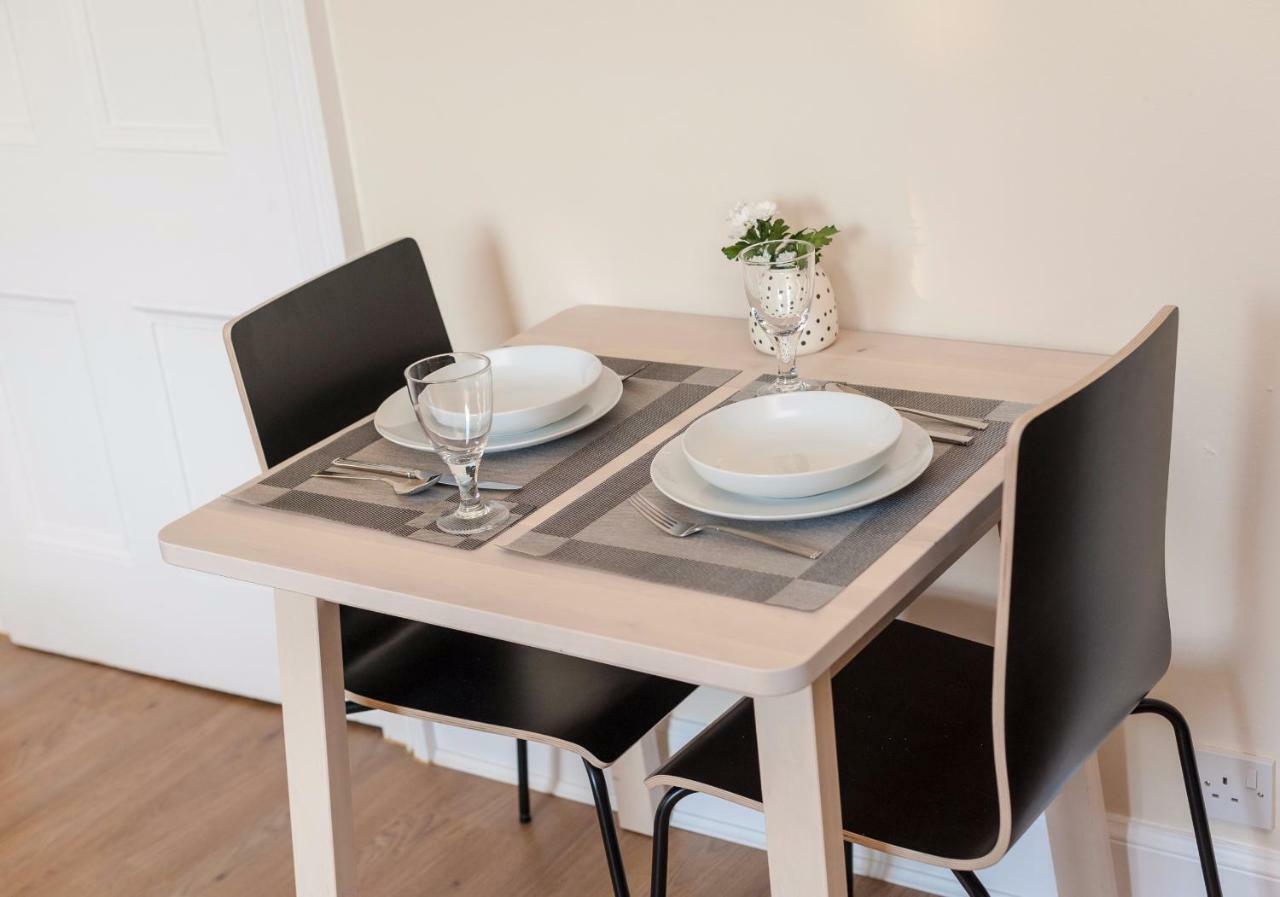 The Leamington Road Apartment *