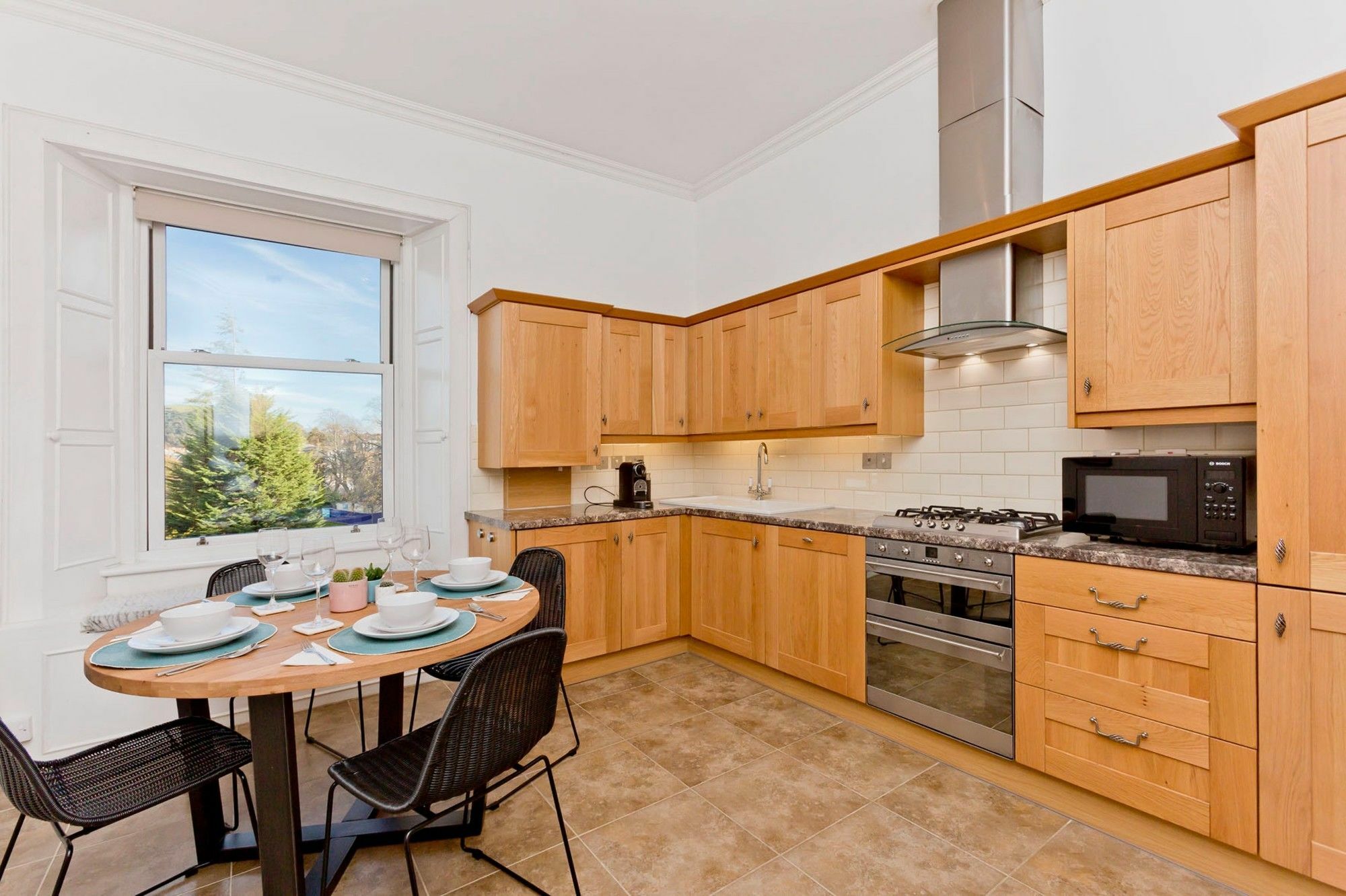 2 Bedroom Penthouse Sleeps 4 Apartment *