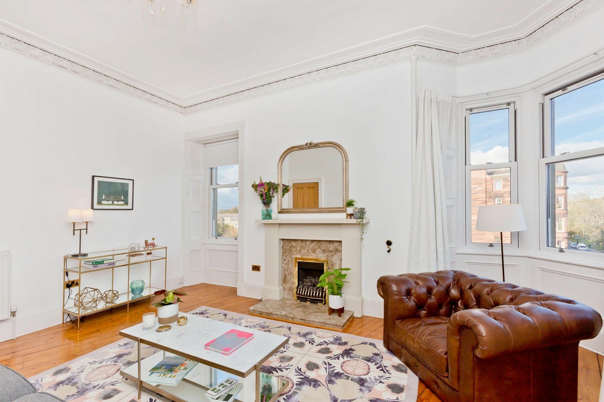 2 Bedroom Penthouse Sleeps 4 Apartment *