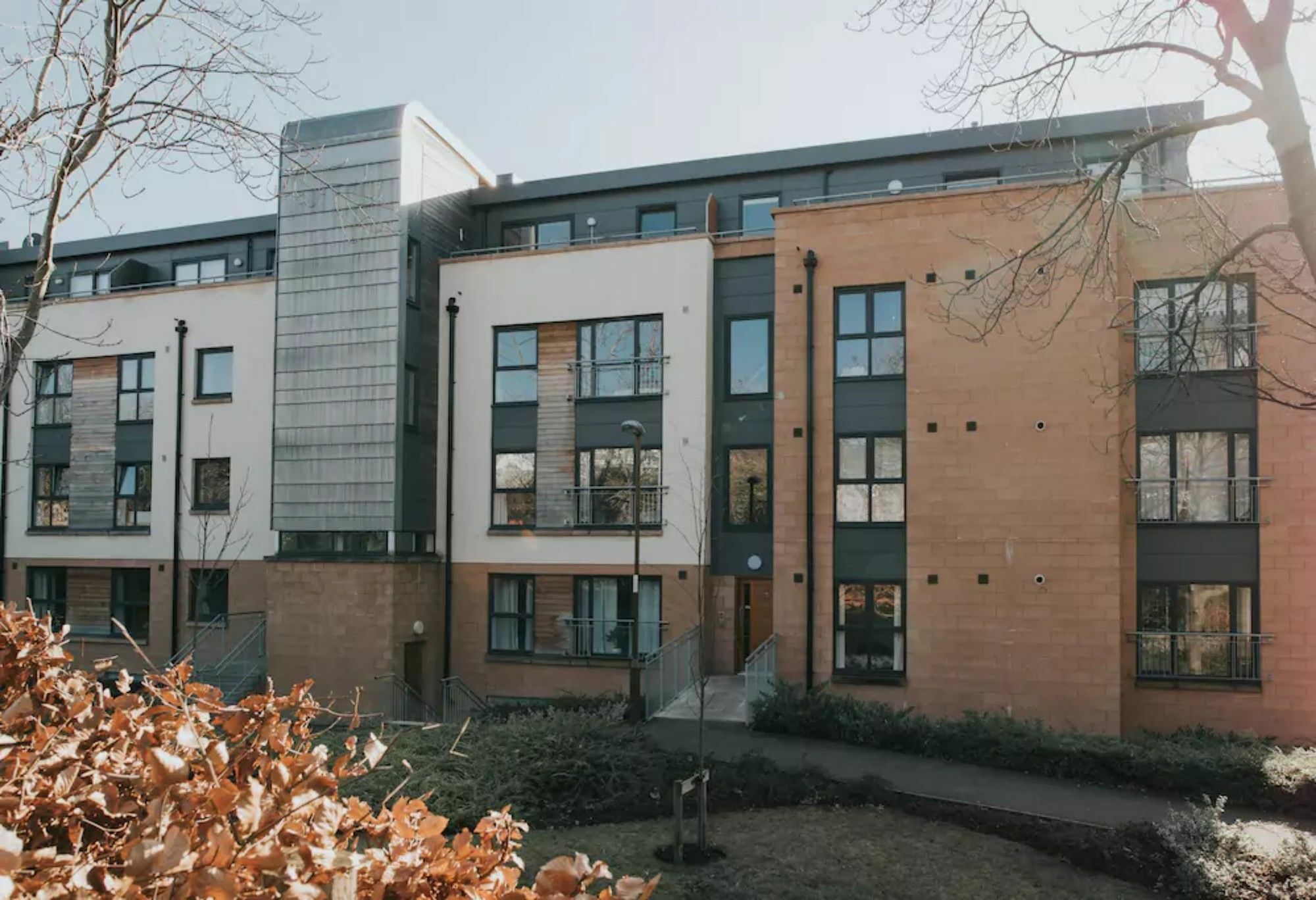 Spacious Flat Near Murrayfield - Sleeps 4 *