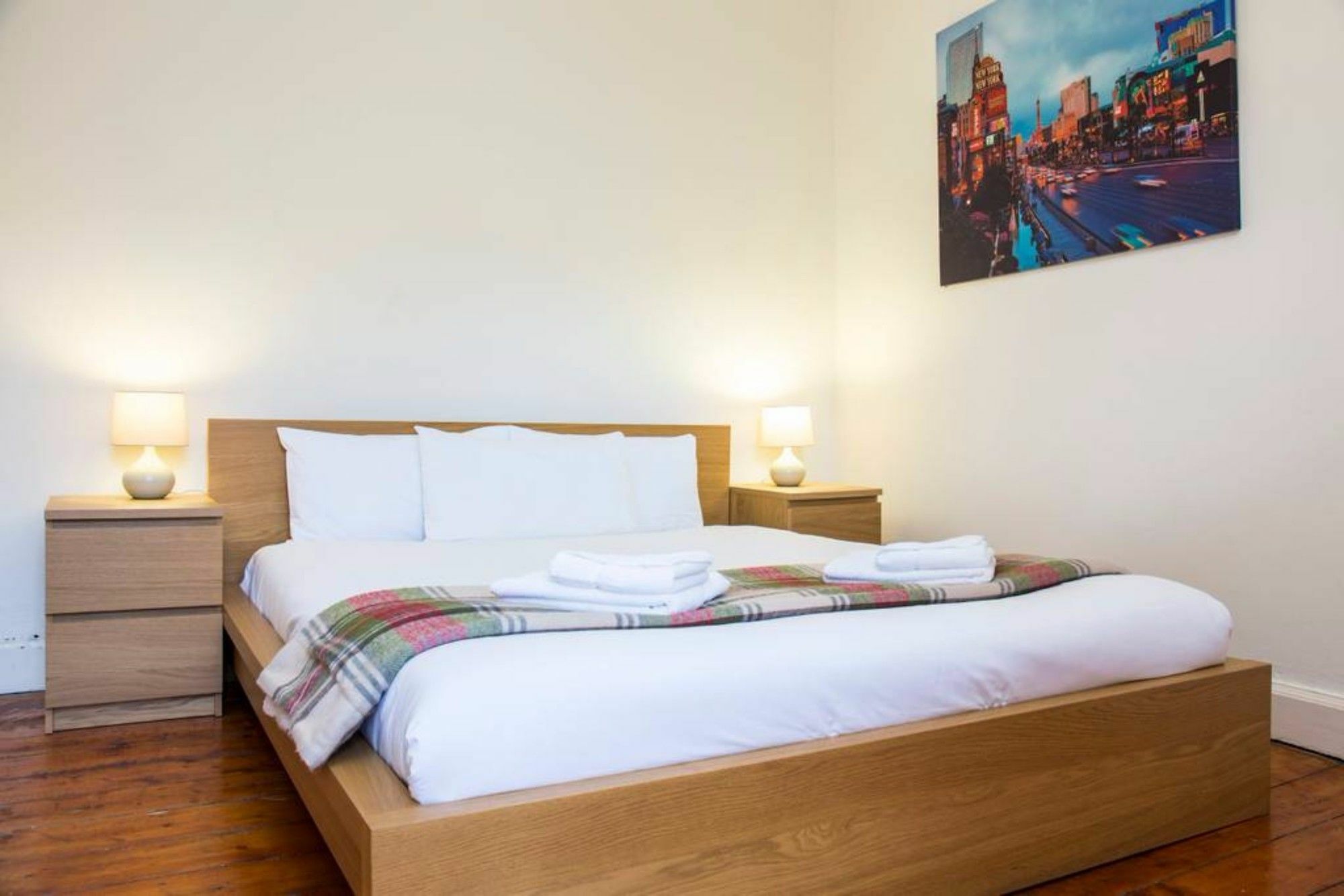 1 Bedroom Flat Near Haymarket Apartment *