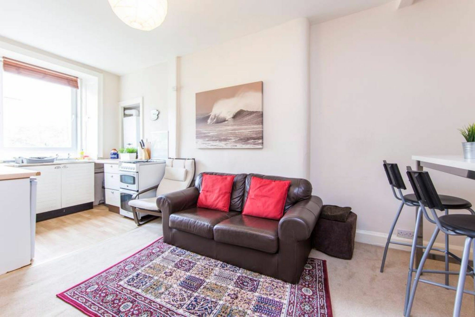 1 Bedroom Flat Near Haymarket Apartment