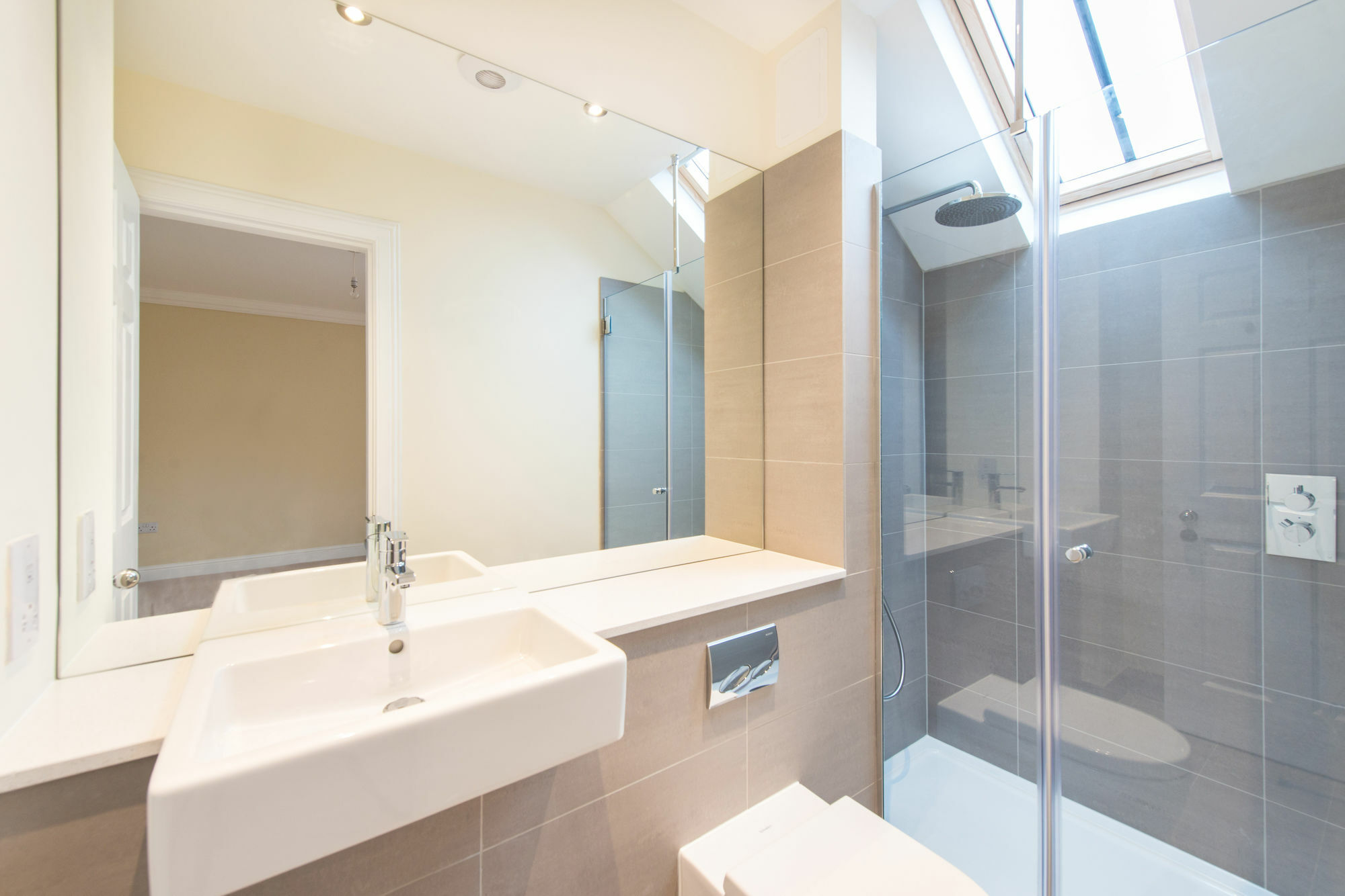 Apartment Destiny Scotland - Princes St Edinburgh