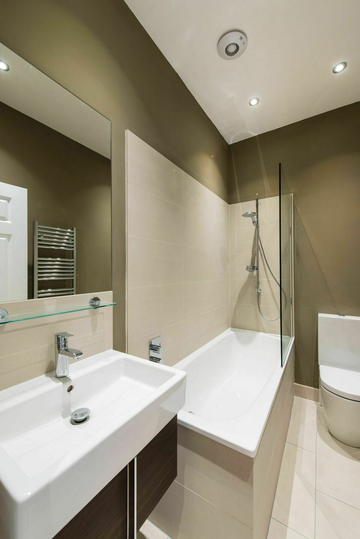 Destiny Scotland - Princes St Apartment Edinburgh