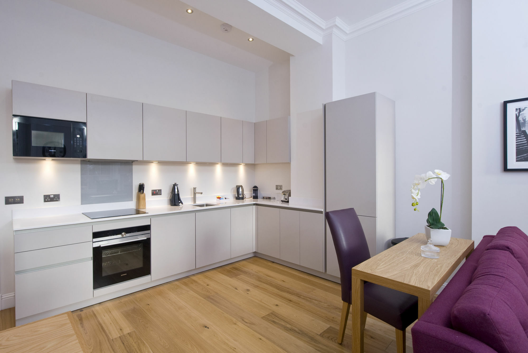 Apartment Destiny Scotland - Princes St Edinburgh
