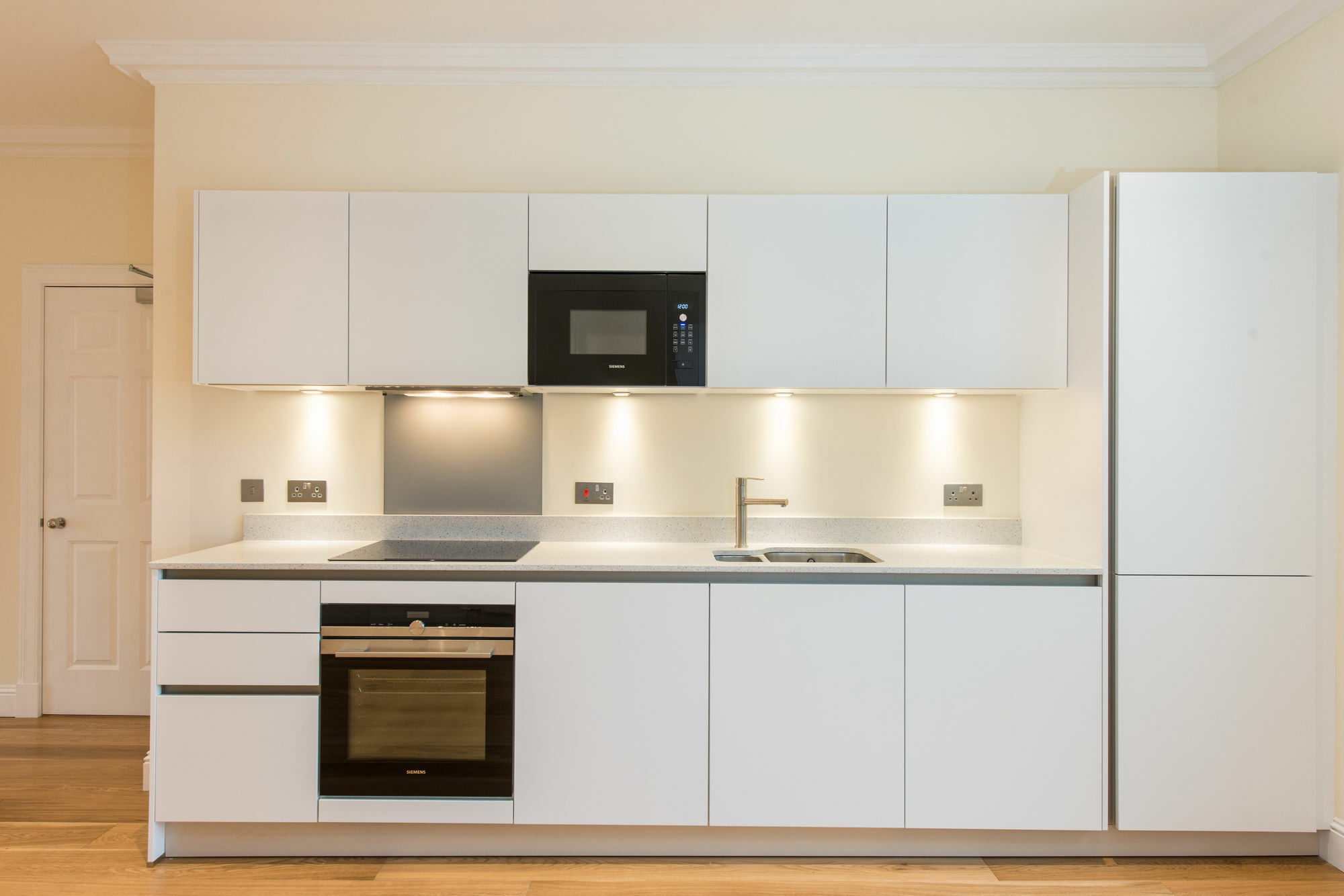Destiny Scotland - Princes St Apartment
