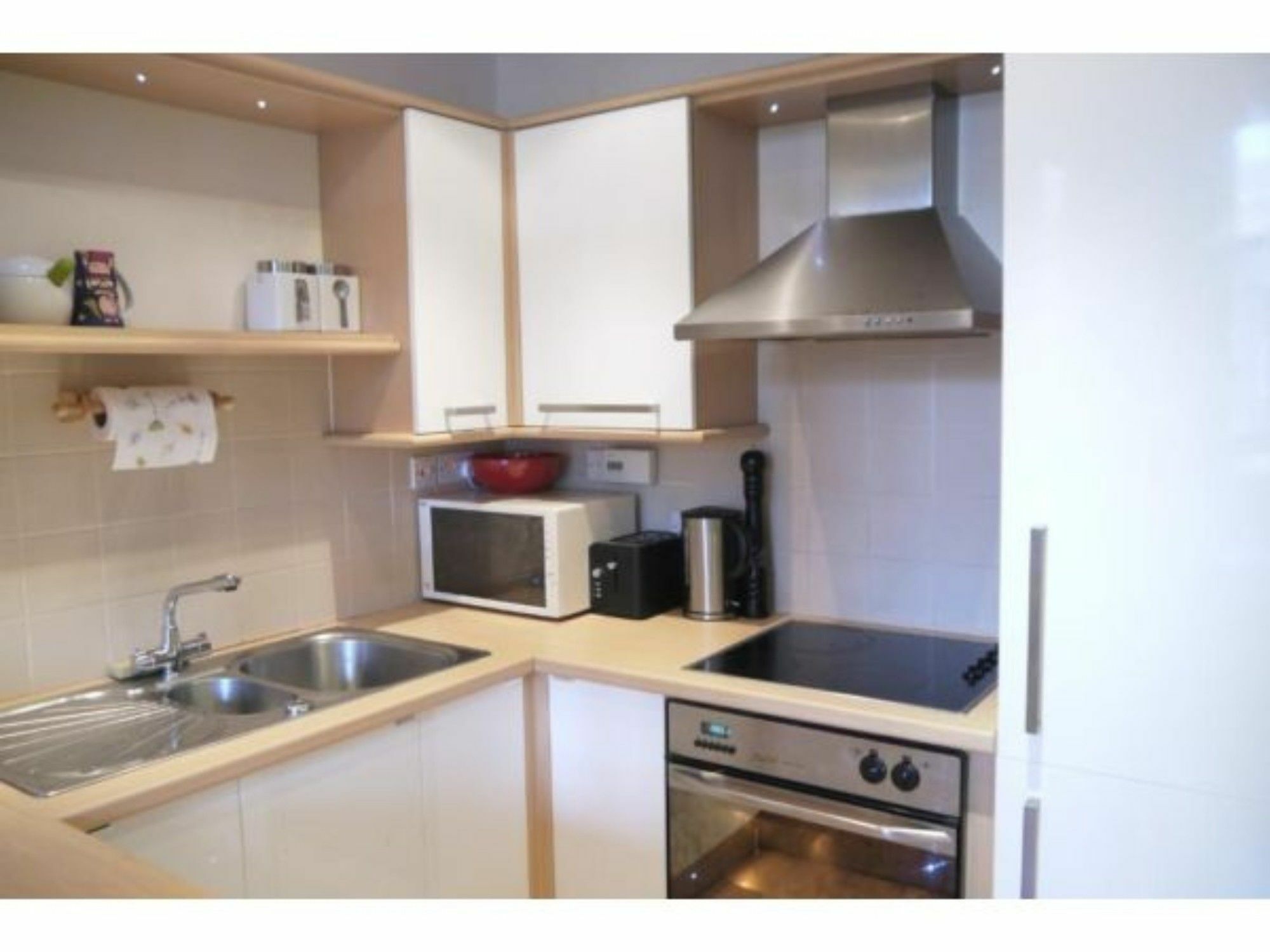 Two Bedroom Flat In * Edinburgh