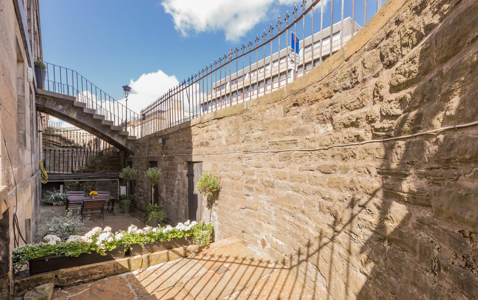 Dundas Apartment Edinburgh