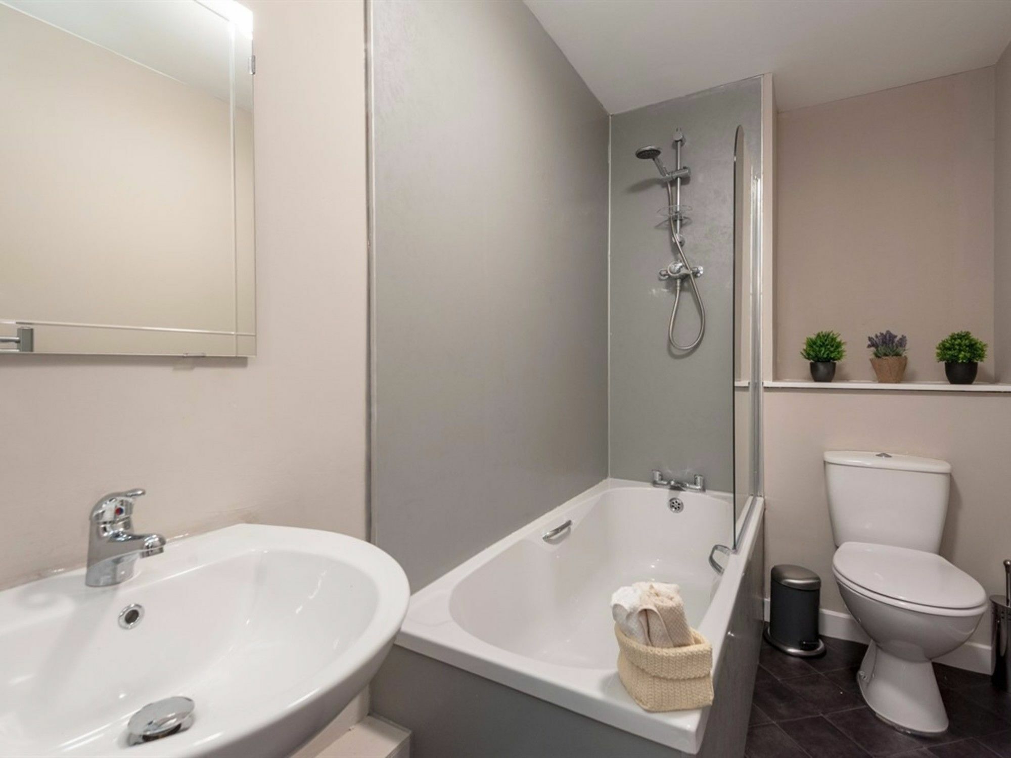 Cornerstone Apartment