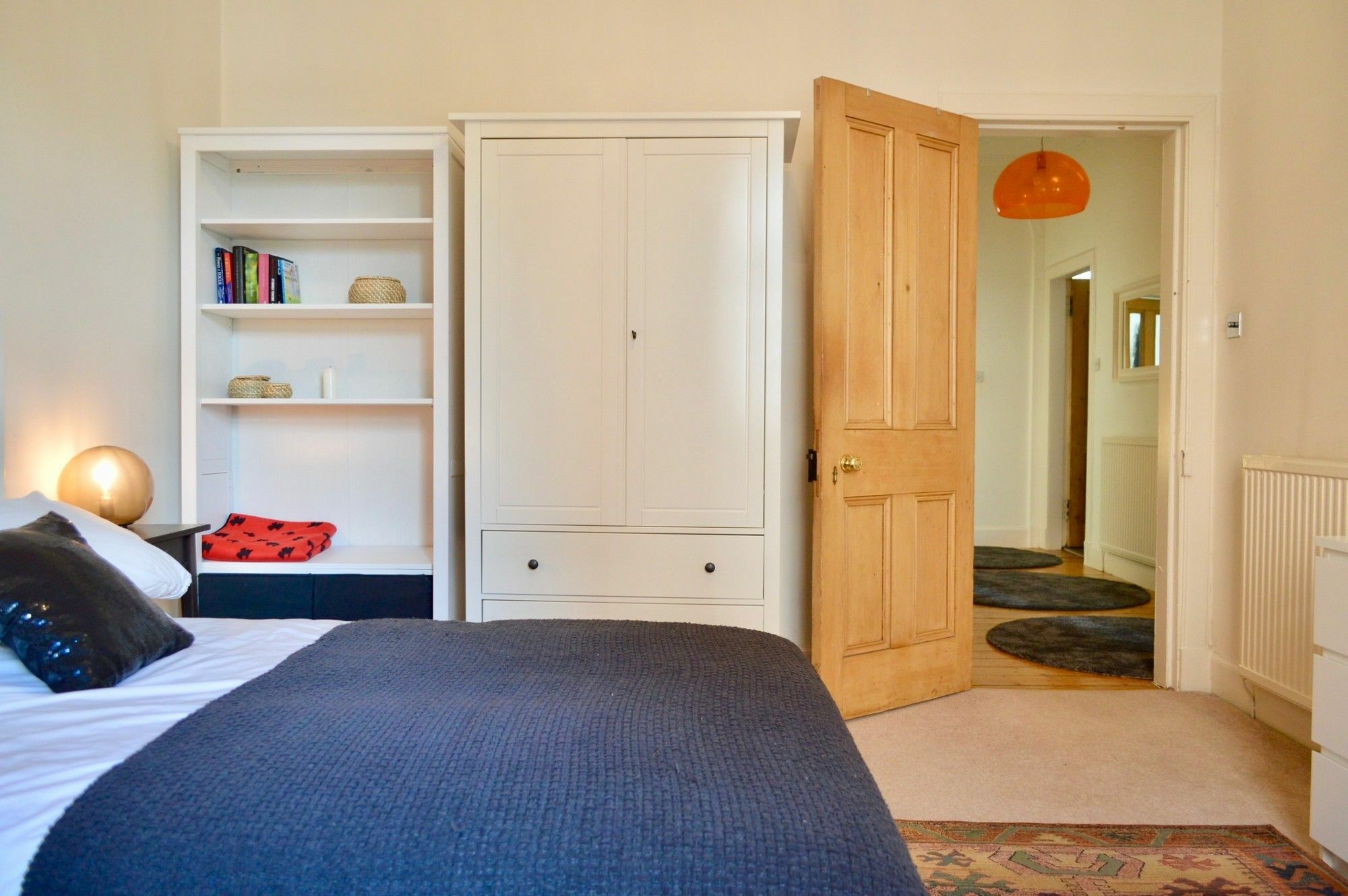 2 Bedroom Morningside Flat Sleeps 4