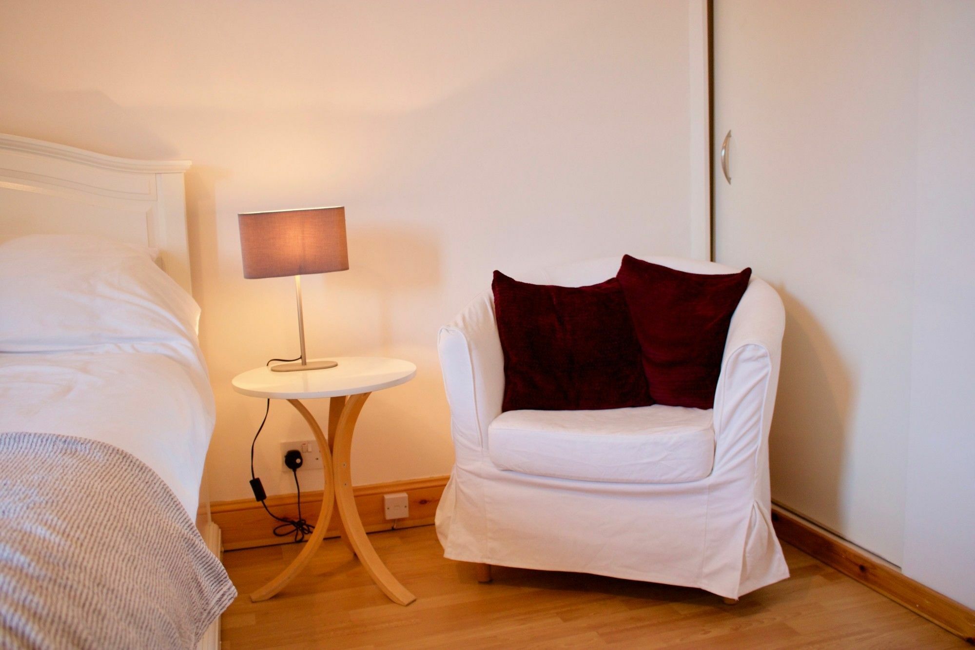 Apartment 1 Bedroom Flat In Dalry Area *
