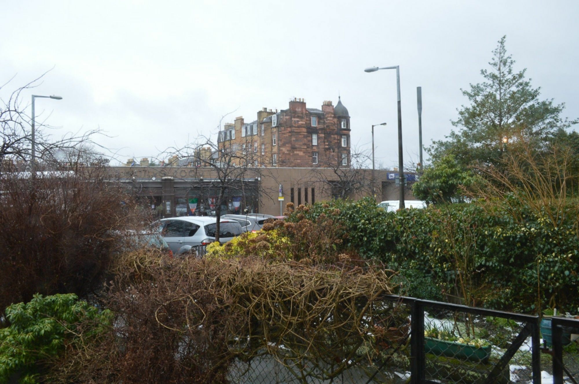 Apartment 3 Bedroom Flat In Morningside *