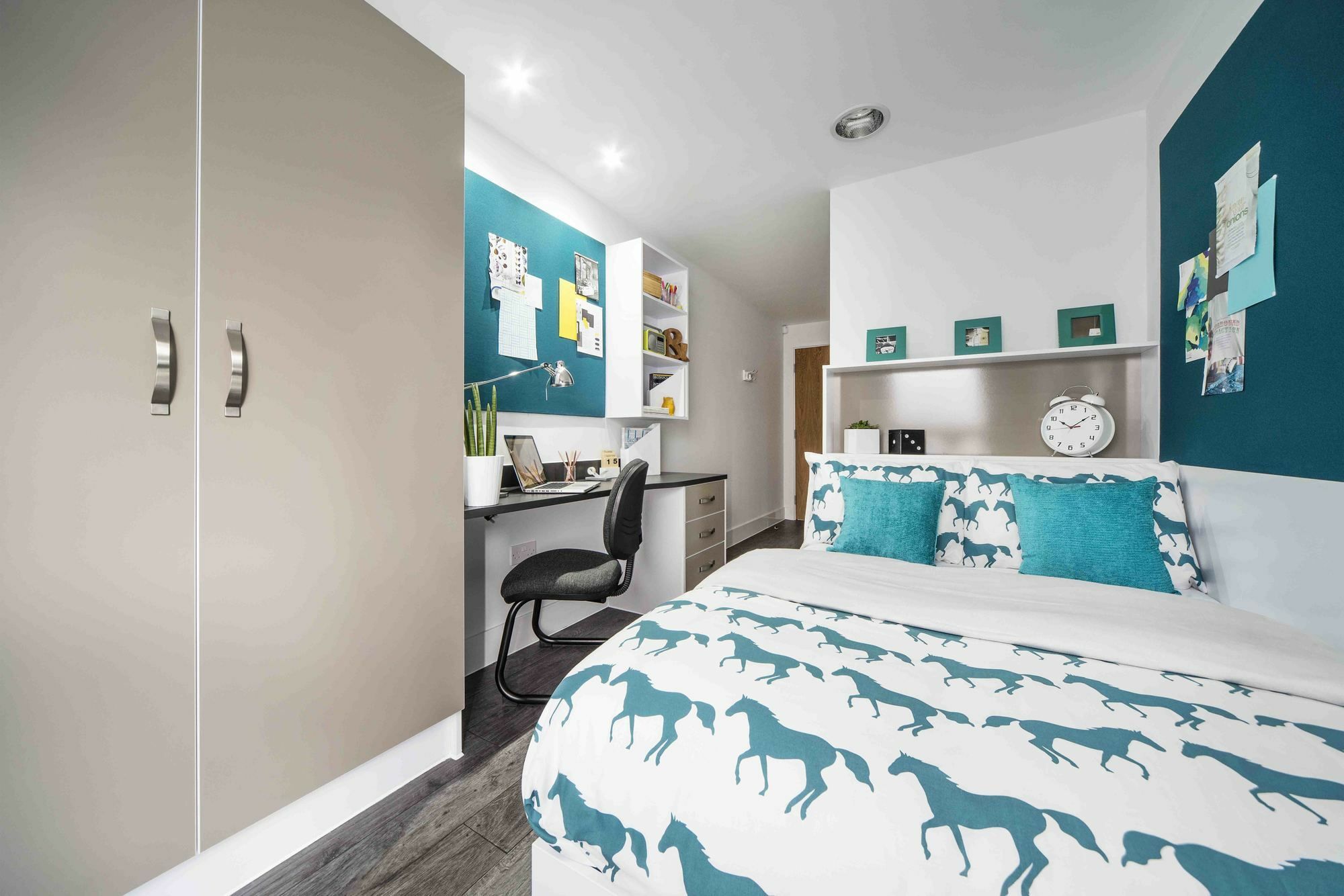 Canal Point Apartment