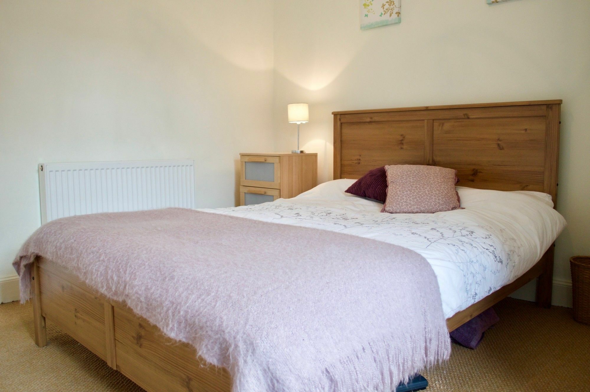 1 Bedroom Flat In Meadowbank *