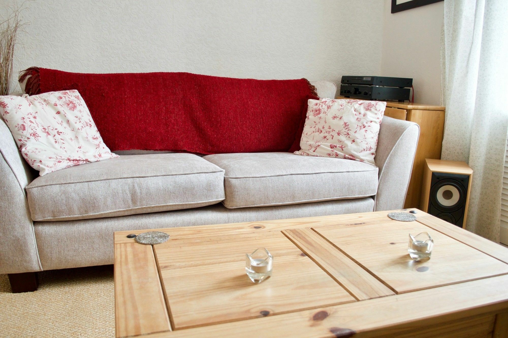 1 Bedroom Flat In Meadowbank Apartment *