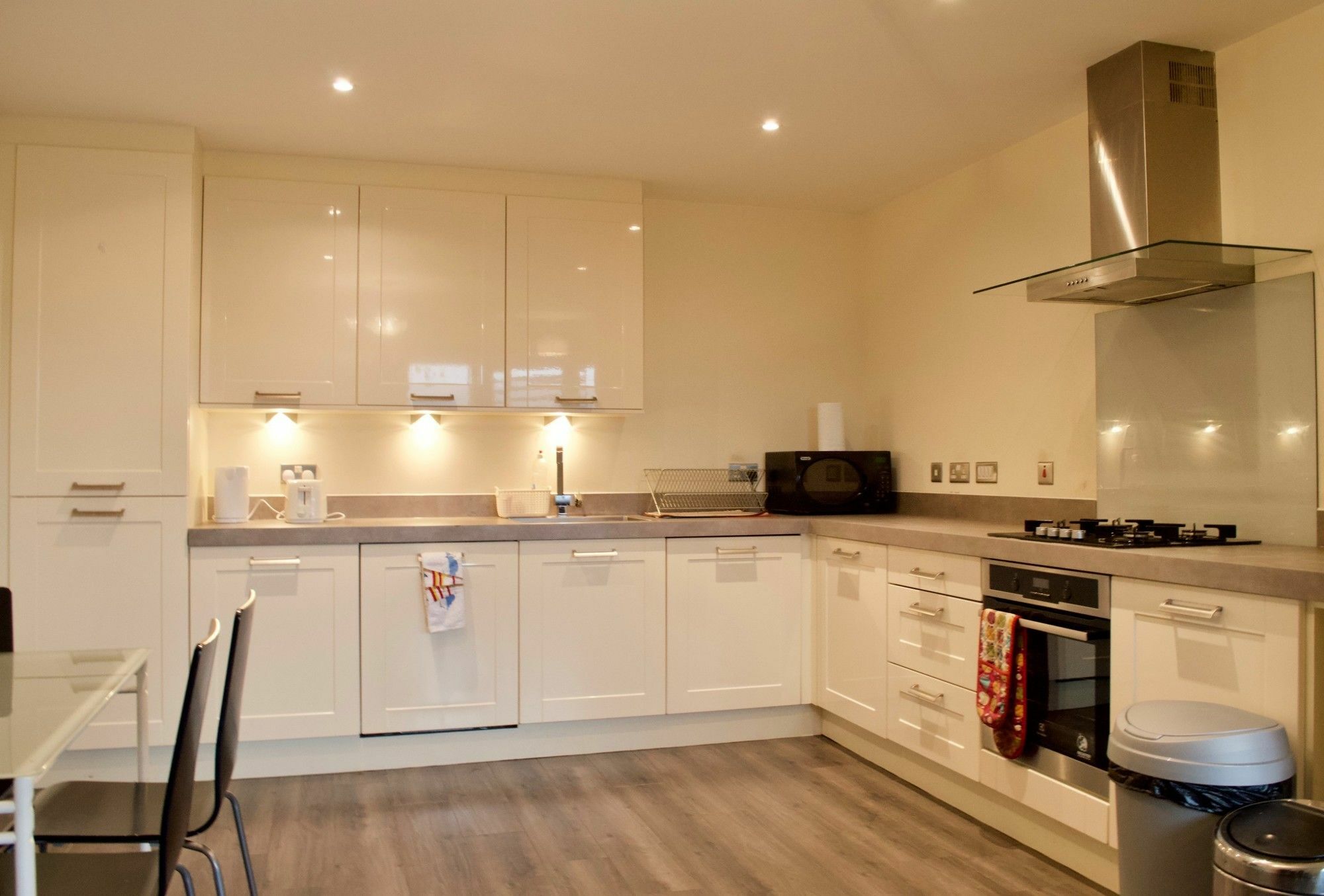 Apartment Large And Modern 2 Bed 2 Bath Edinburgh