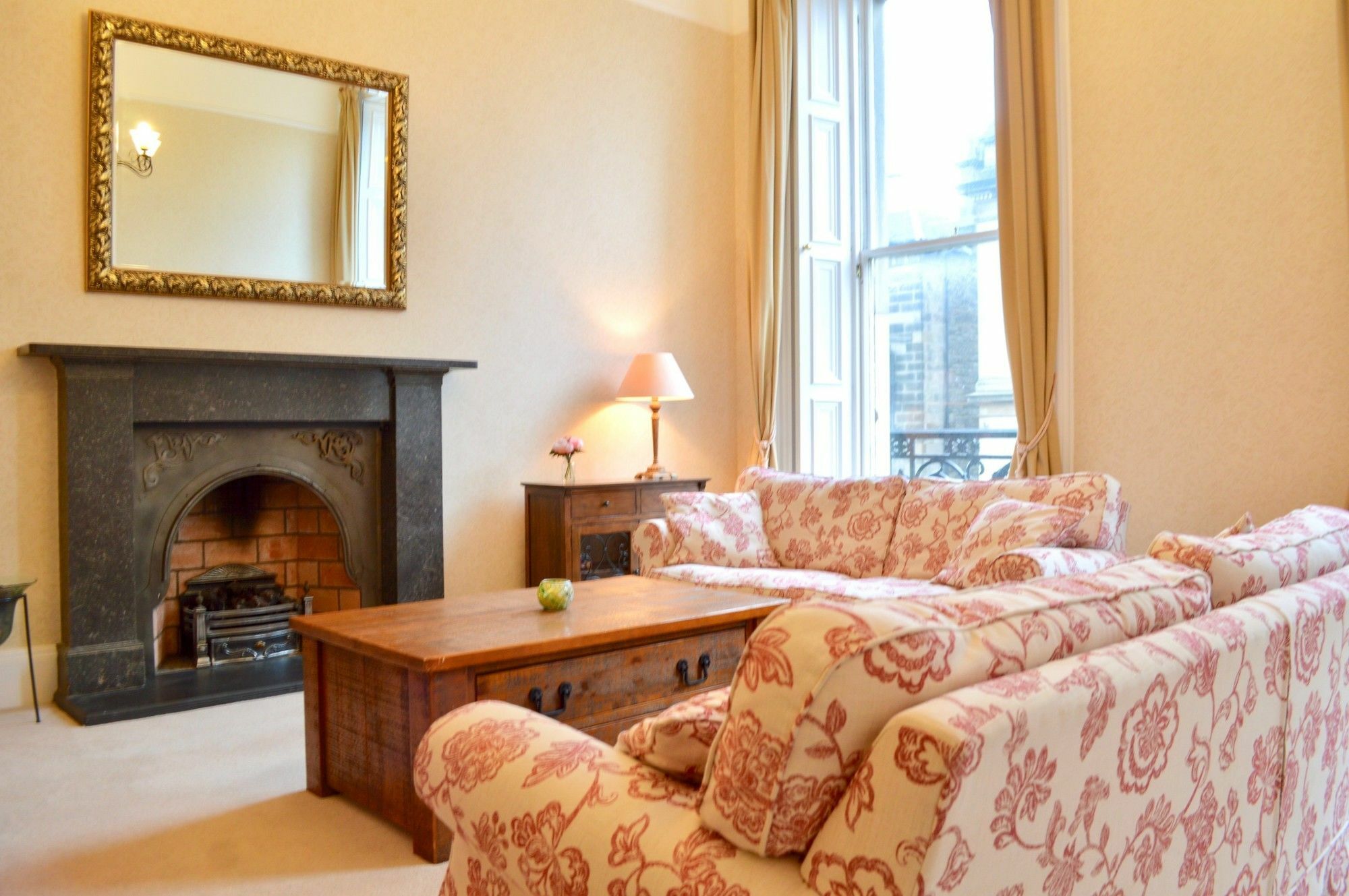 Georgian Flat In The West End * Edinburgh