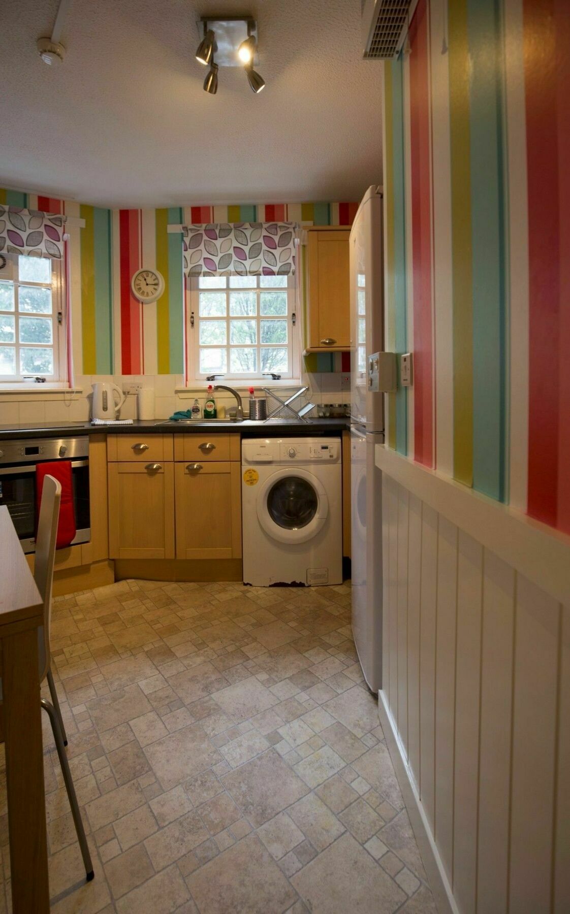 2 Bedroom Meadows Flat Sleeps 4 *