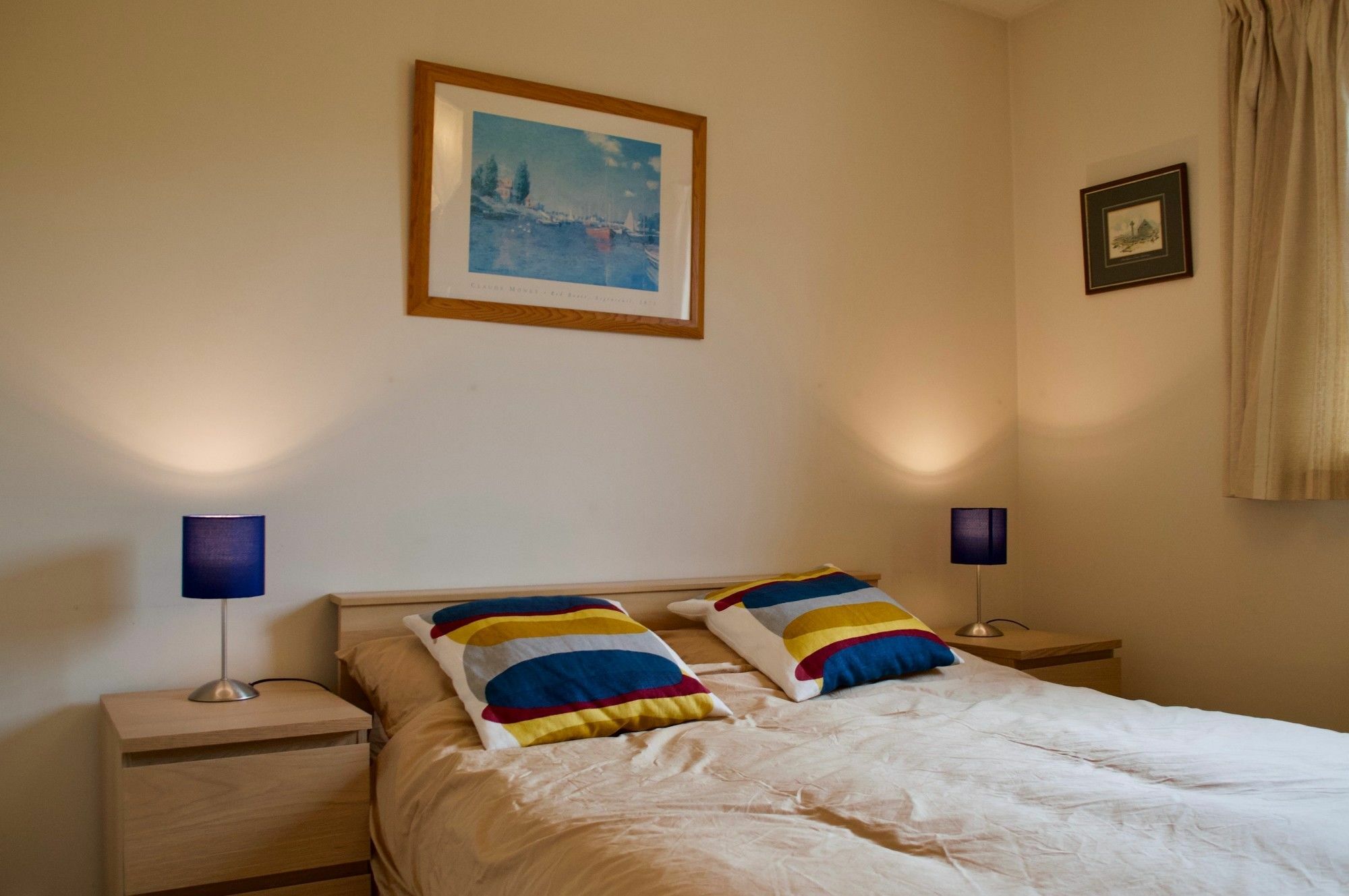 Bright 1 Bedroom In Apartment