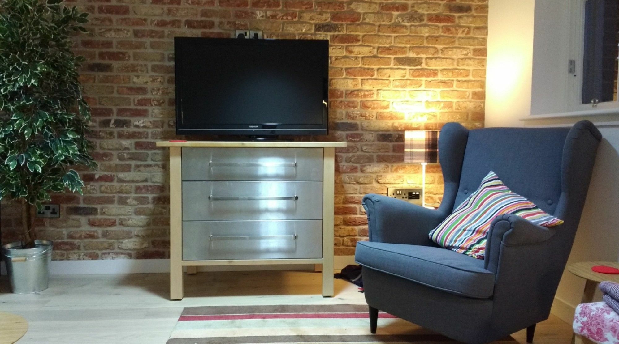 Apartment Spacious 2 Bedroom Loft In Converted School! Edinburgh