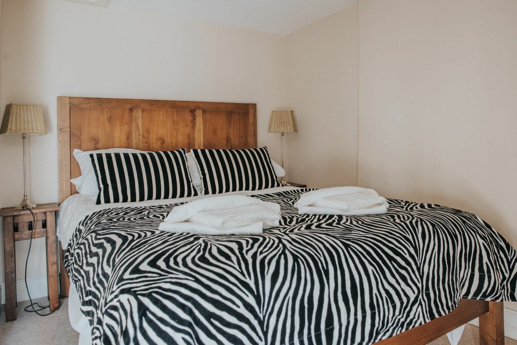 Reizand Apartments, Young St Edinburgh