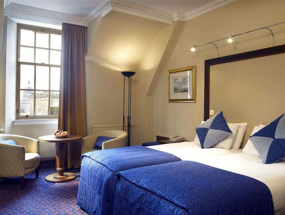 Hilton Carlton Hotel