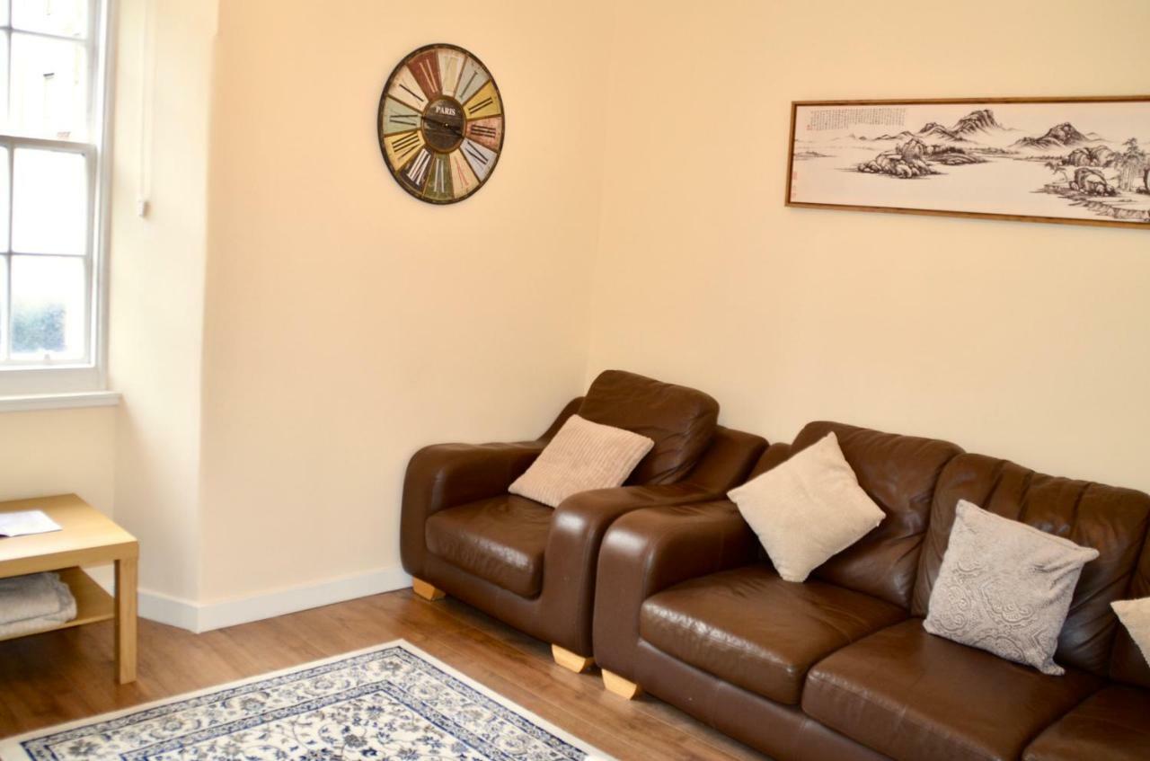 Simon Square Apartment Edinburgh