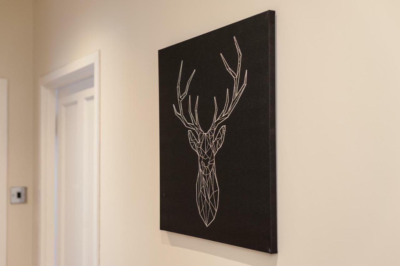 Apartment Royal Mile 2 Bedroom Next To The Castle Edinburgh
