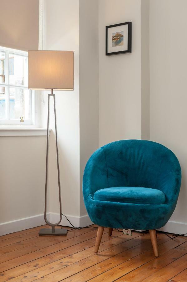 Royal Mile 2 Bedroom Next To The Castle Apartment *