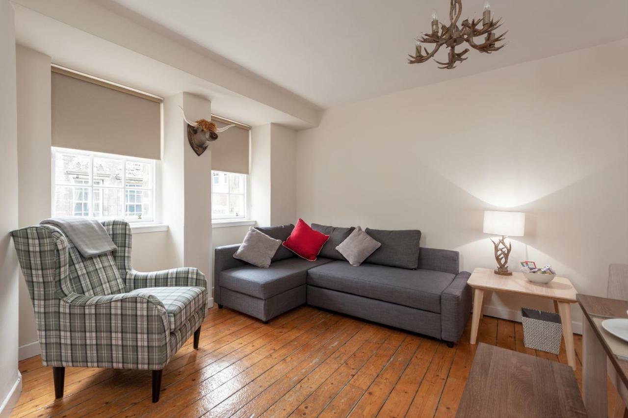 Royal Mile 2 Bedroom Next To The Castle Apartment *