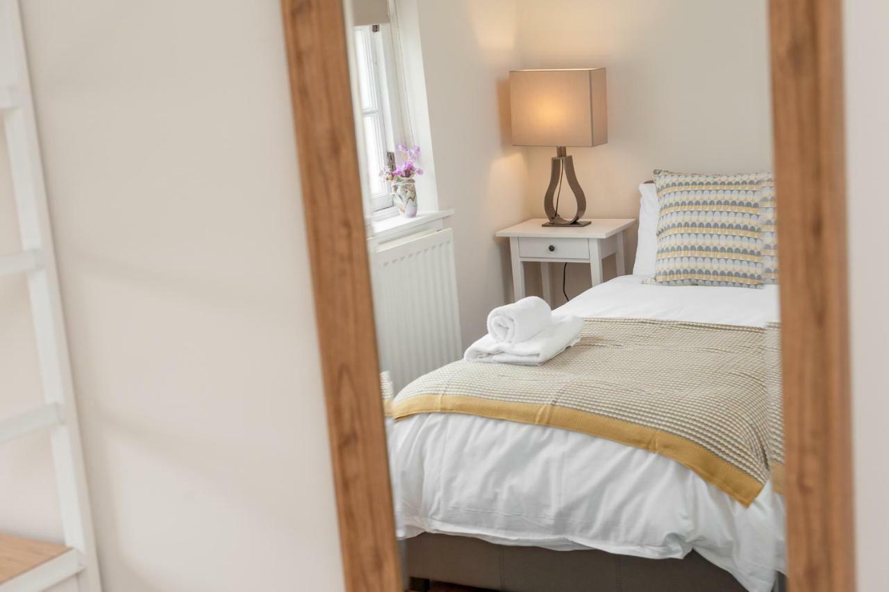 Royal Mile 2 Bedroom Next To The Castle Edinburgh