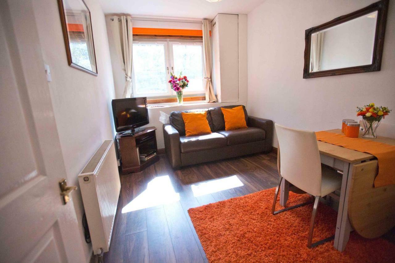 Spacious Over Two Floors Apartment *